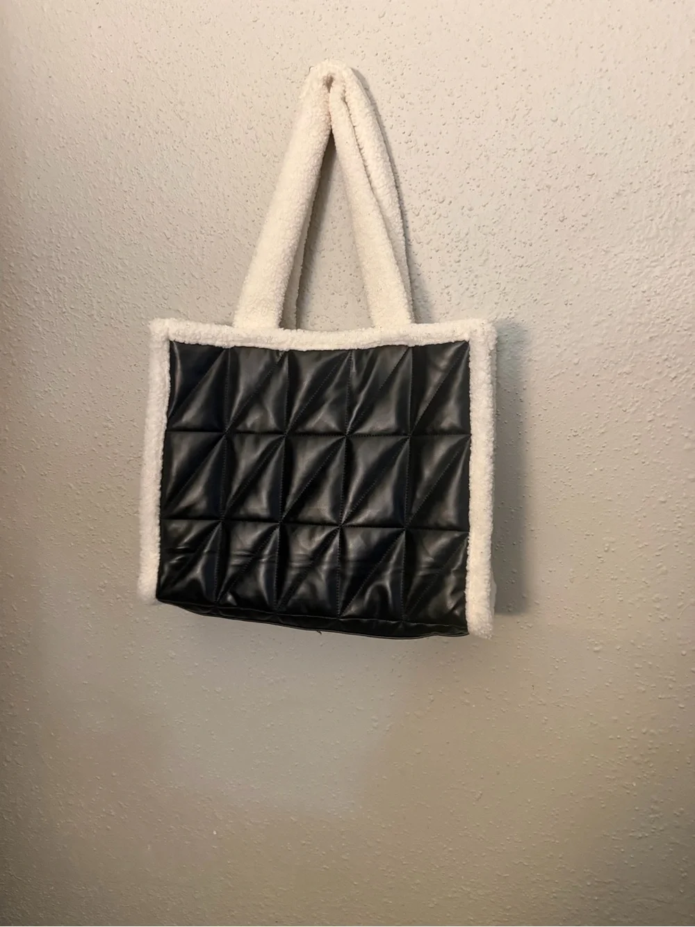 Black Quilted Tote with Cream Sherpa Trim